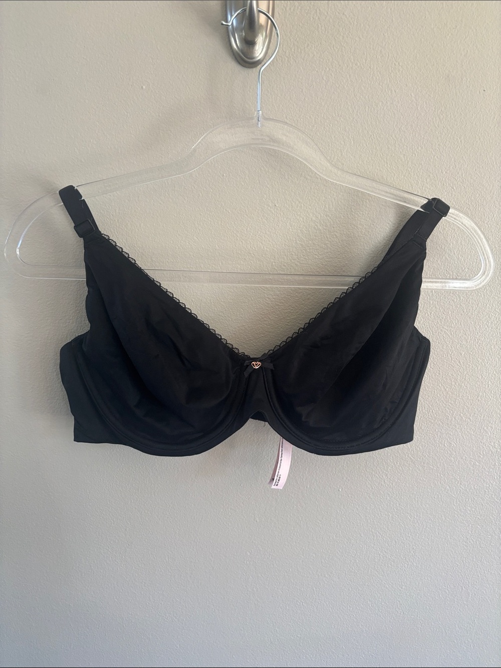 36D Victoria’s Secret body by Victoria perfect coverage minimizer